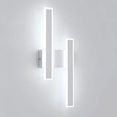 Guía para combinar apliques de pared modernos con distintas fuentes de iluminación