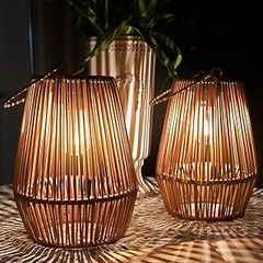 Los mejores faroles solares para decorar tu jardín